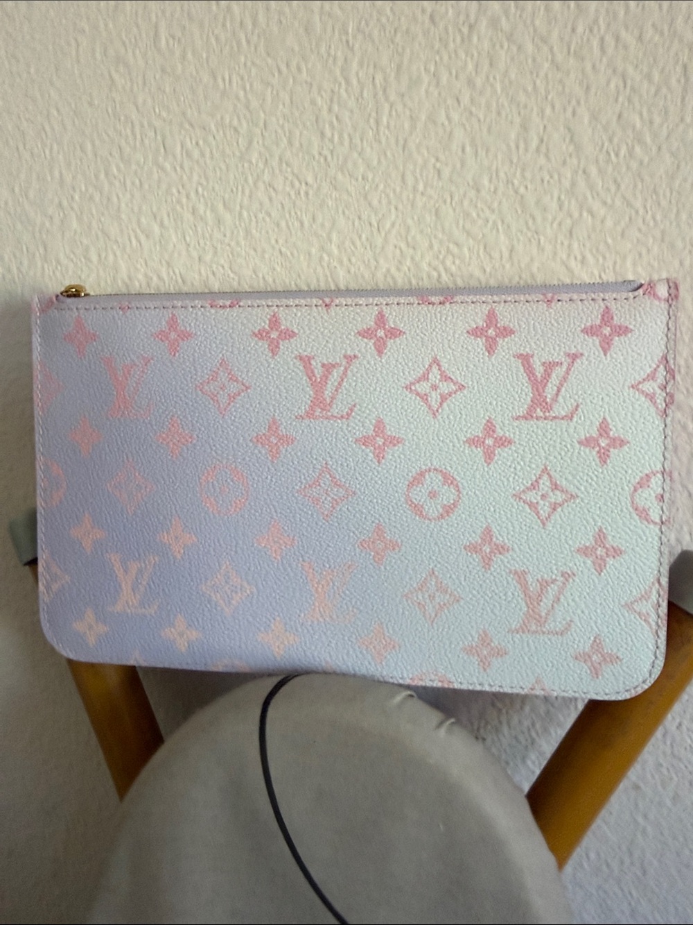 Louis Vuitton Pink to Blue Ombré and Purple Monogram Clutch - Picture 2 of 2